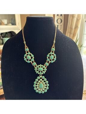 Stella and Dot Charlize Turquoise Statement Necklace Gold Tone and Green
